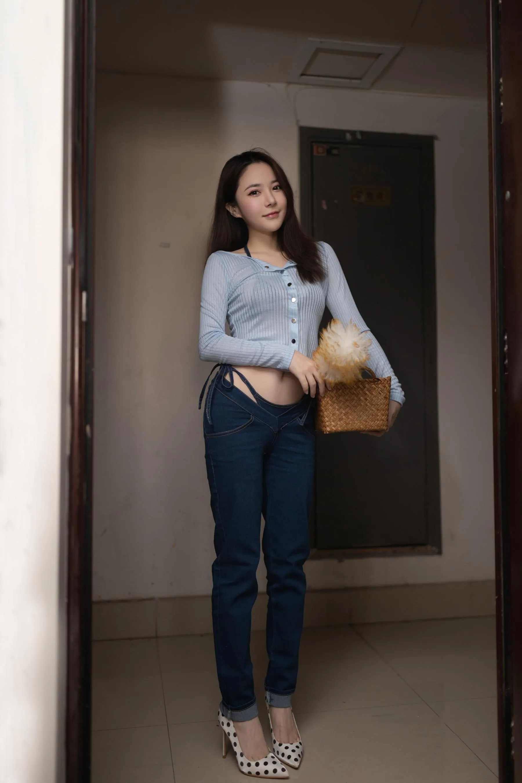 NO.0016 秀人名模鱼子酱Fish内部私购未上架《居之味》写真 [71P]插图8